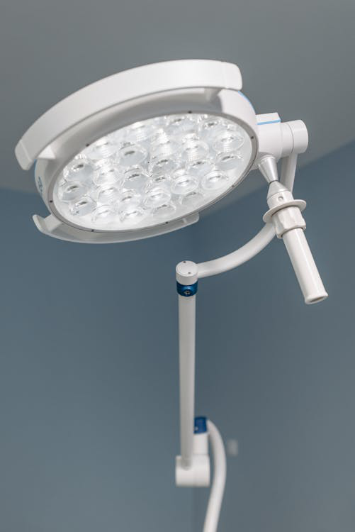 Comparing Surgical Lights: Finding the Perfect Fit for Your Needs