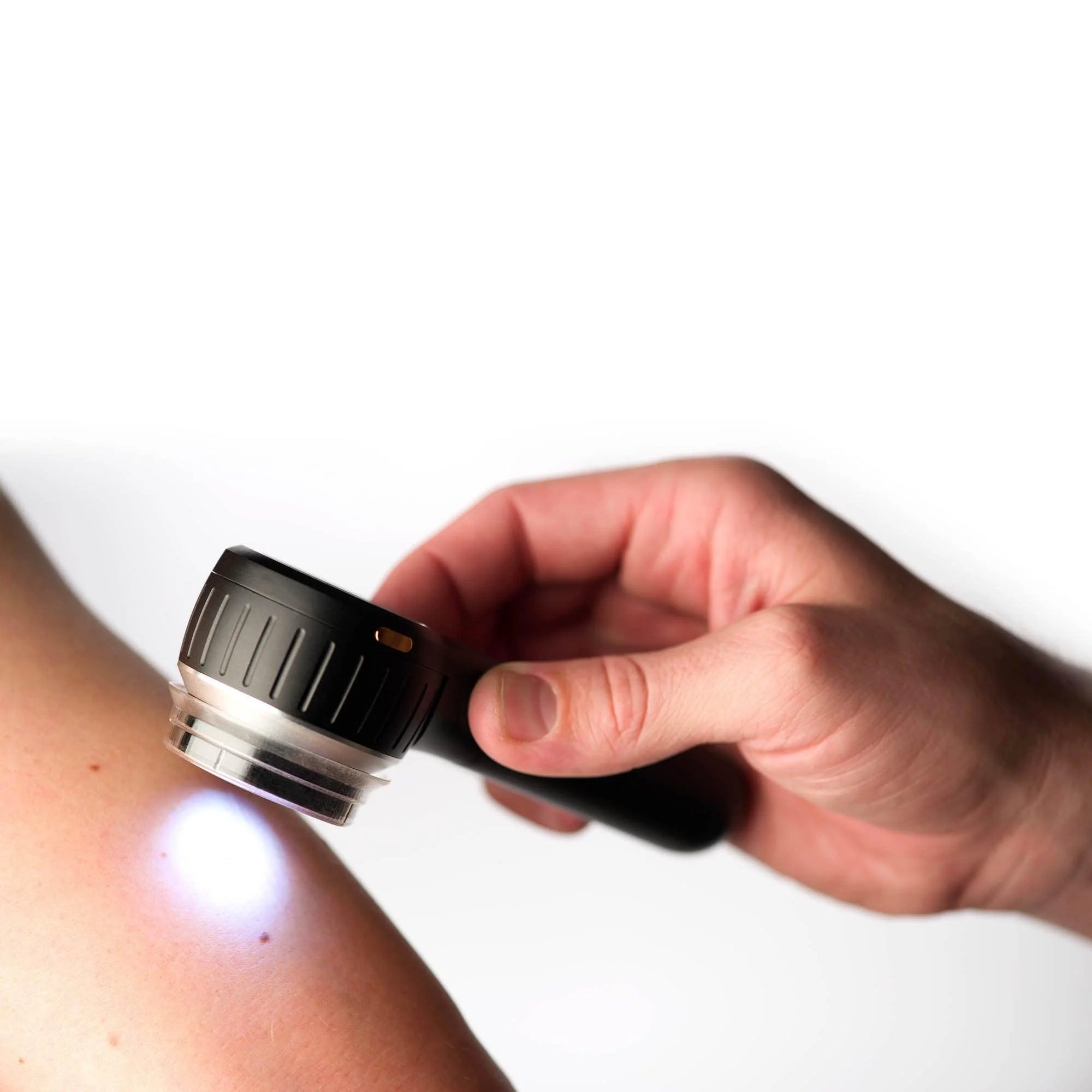 DermLite® DL4™ Pocket Dermatoscope | PigmentBoost PLUS™