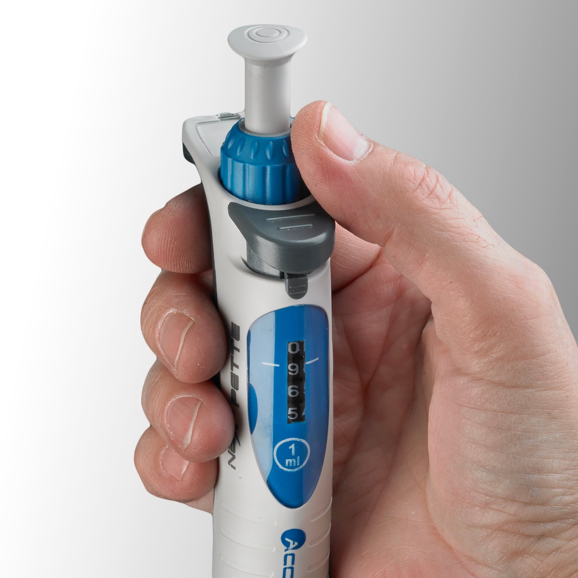 ACCURIS NextPette Variable Volume Laboratory Pipette P7700